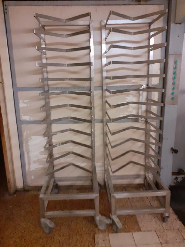 BOULANGERIE RAYON A PLATINES FULL INOX COMME NEUF, Ophalen