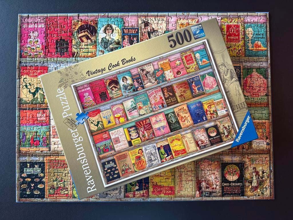 Ravensburger puzzel “vintage cook books” 500 stukjes, Ophalen of Verzenden, 500 t/m 1500 stukjes, Zo goed als nieuw, Legpuzzel
