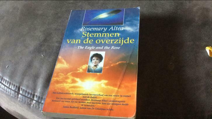 Stemmen van de overzijde(+), Boeken, Ophalen, Gelezen