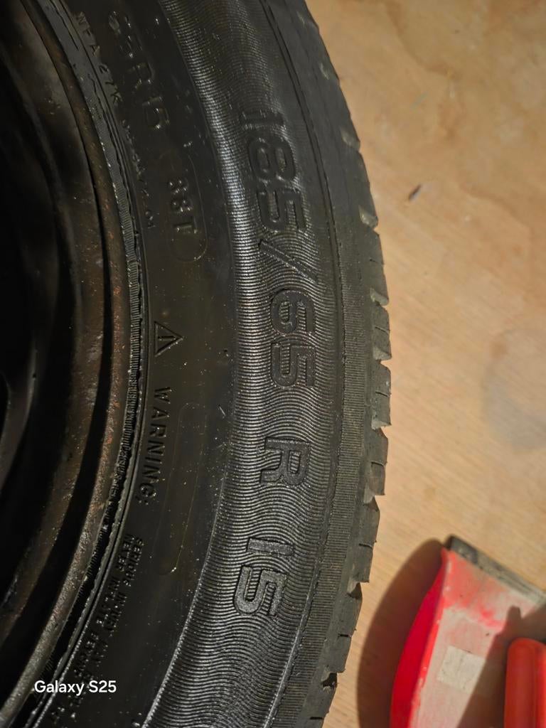 Jantes tôle montées sur Peugeot 207 15cc 4 pièces avec deux, Enlèvement ou Envoi