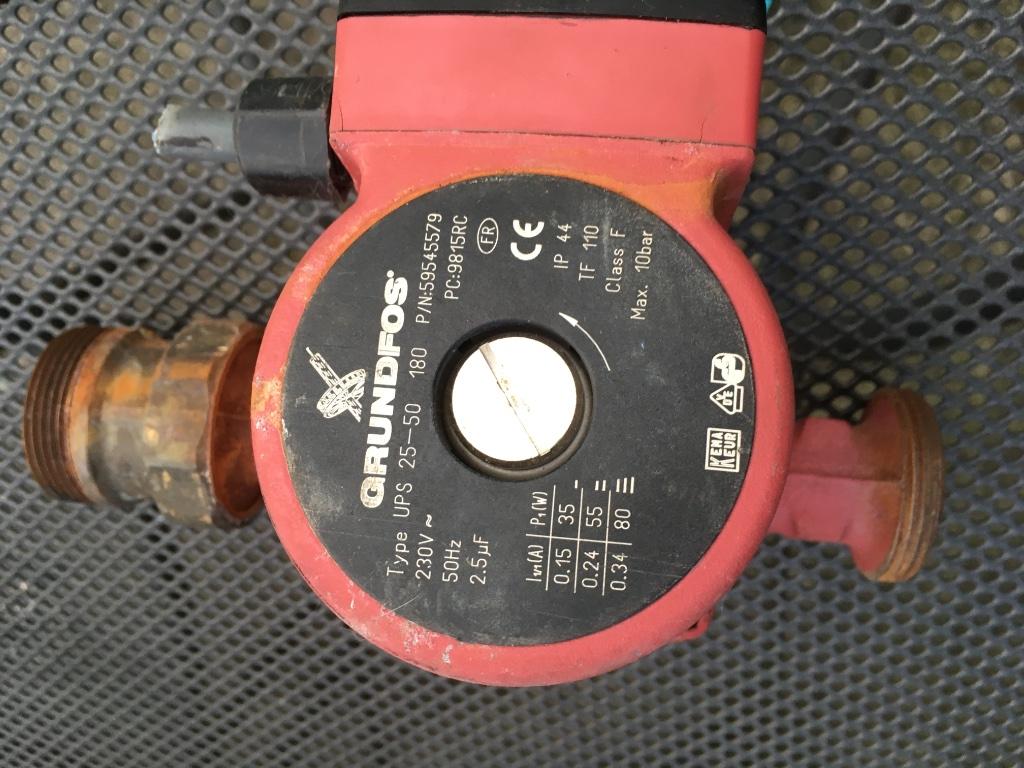 Grundfos circulateur pompe chauffage, Bricolage & Construction, Chauffage & Radiateurs, Enlèvement, Utilisé, Autres types