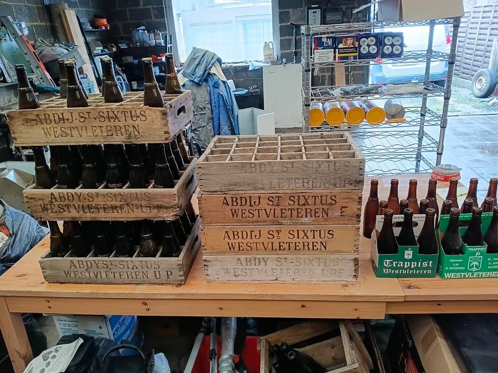 Verzameling leeggoed , flessen , kratten , houders,St Sixtus, Collections, Marques de bière, Bouteille(s), Enlèvement