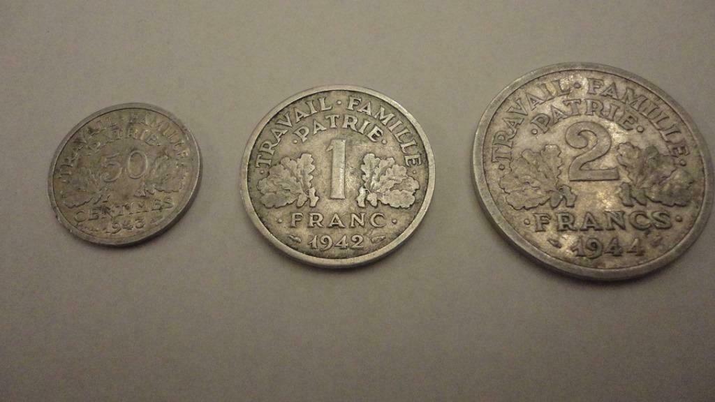 50 centimes (43) 1 frank (42) en 2 frank (1944) Bazor Pétain, Ophalen of Verzenden, Frankrijk, Setje