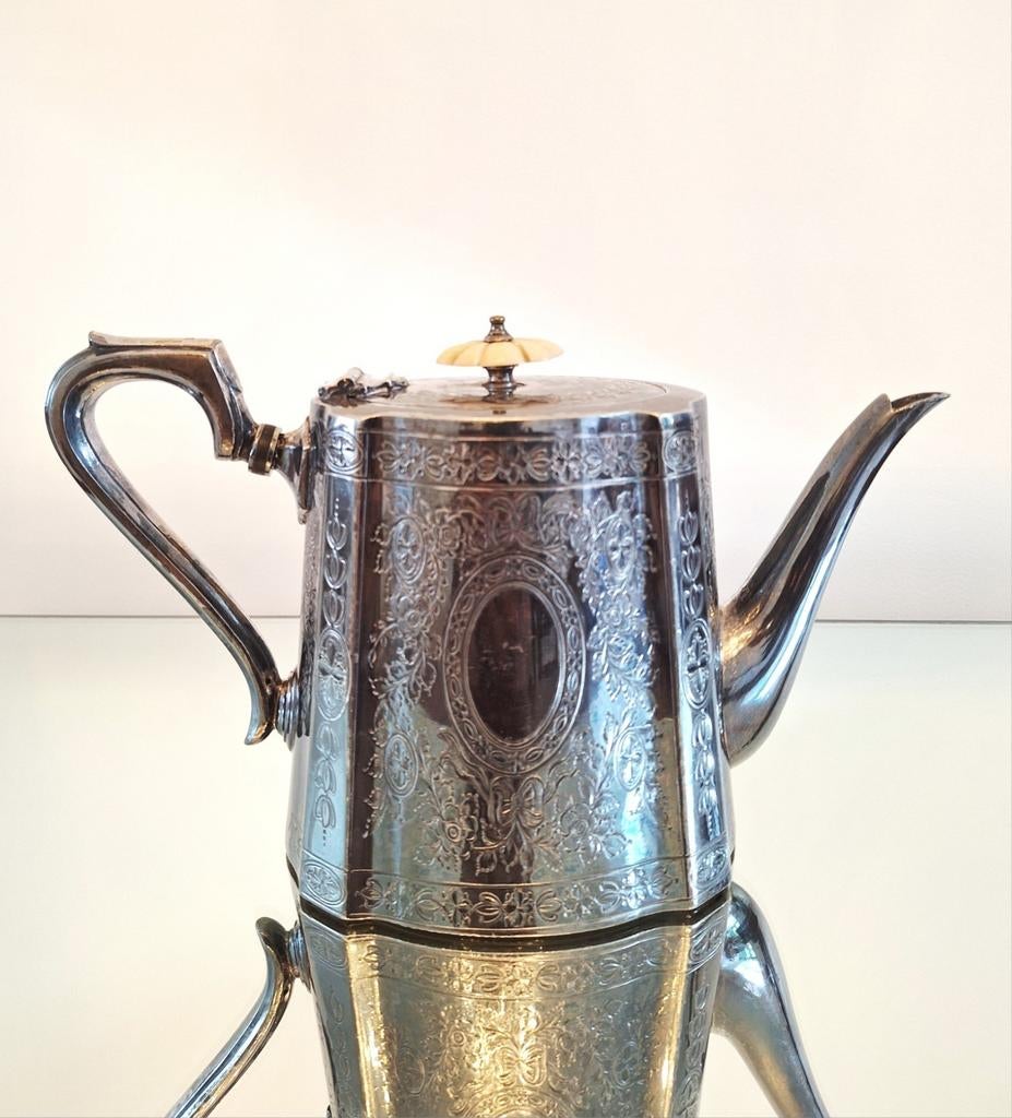Victoriaanse electroplated verzilverde koffiepot 19e eeuw, Antiek en Kunst, Antiek | Zilver en Goud, Zilver, Ophalen of Verzenden