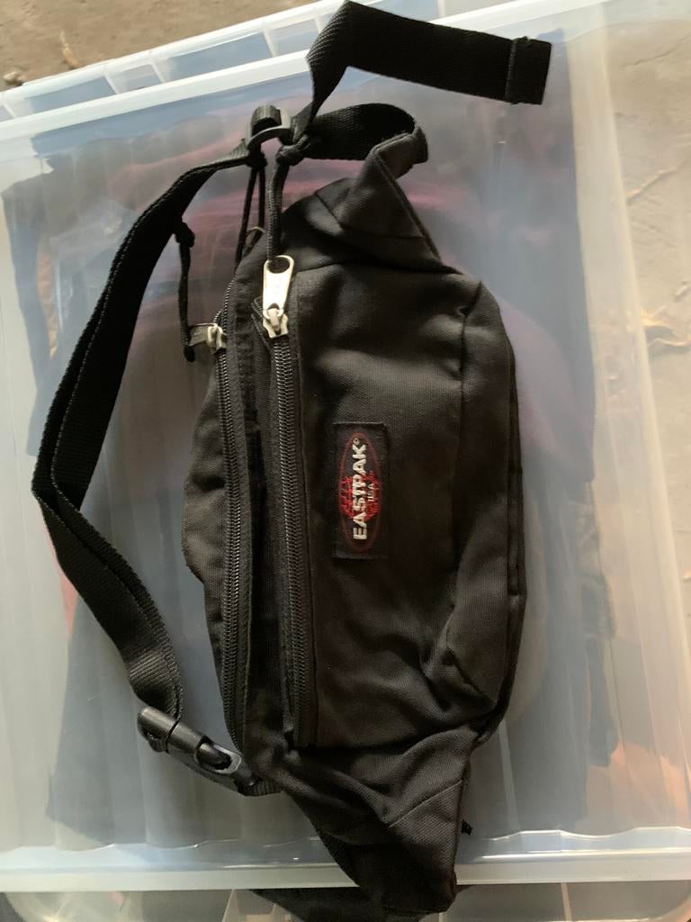 Sac de taille Eastpak noir, Enlèvement, Utilisé