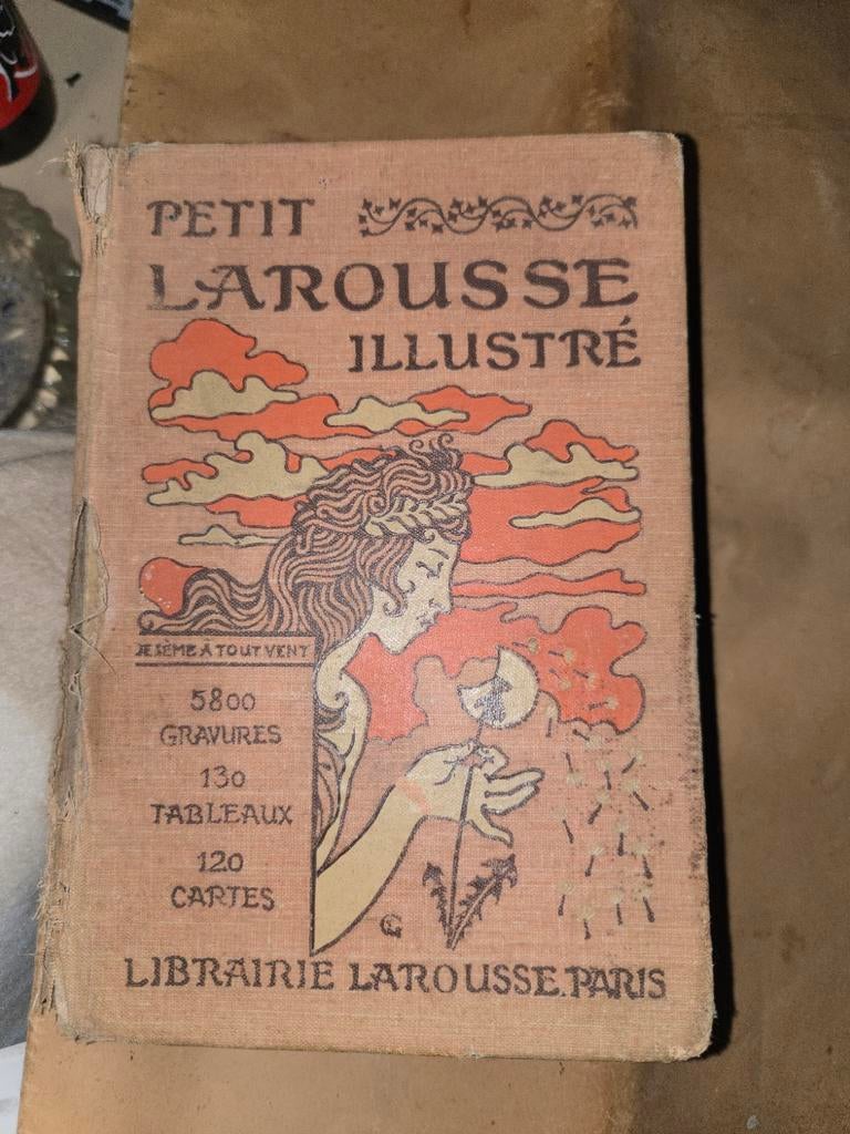 Petit Larousse Illustré, Antiek en Kunst, Ophalen of Verzenden