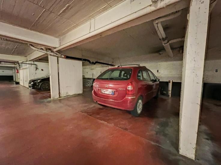 Location Place Parking sécurisée Evere/Schaerbeek, Immo