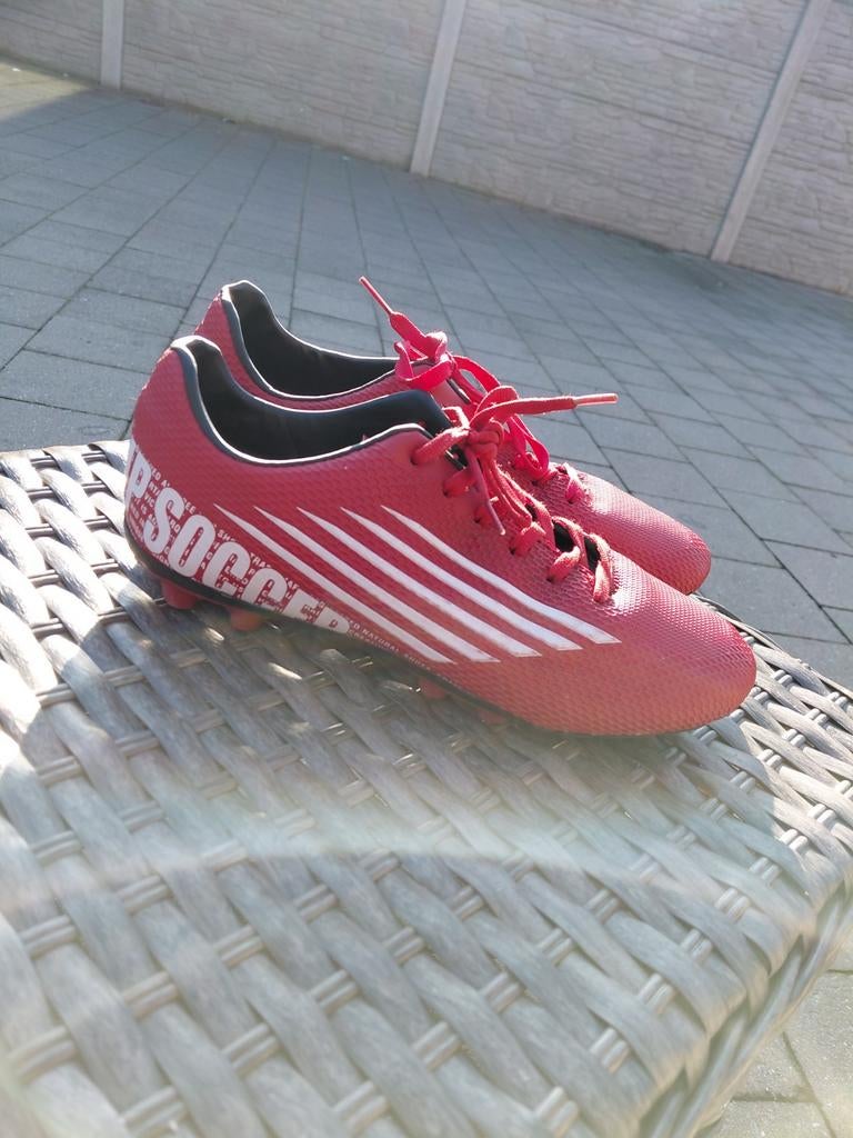 Voetbalschoenen kinderen, Sport en Fitness, Voetbal, Ophalen, Zo goed als nieuw, Schoenen