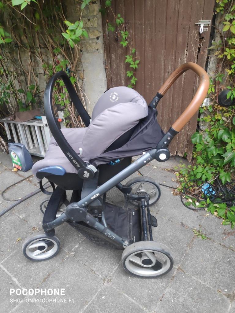 Compacte luxe buggy Mutsy met maxi cosy autostoel, Ophalen, Gebruikt, Maxi-Cosi, Verstelbare rugleuning