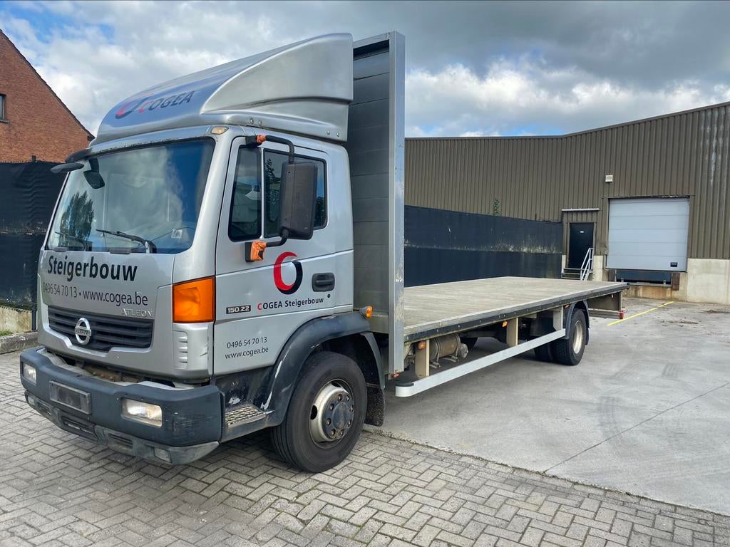 Nissan Atleon 15.220, Autos, Camions, Achat, Entreprise, Boîte manuelle, Euro 4