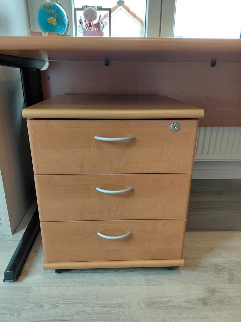 Houten ladenkast, Enlèvement