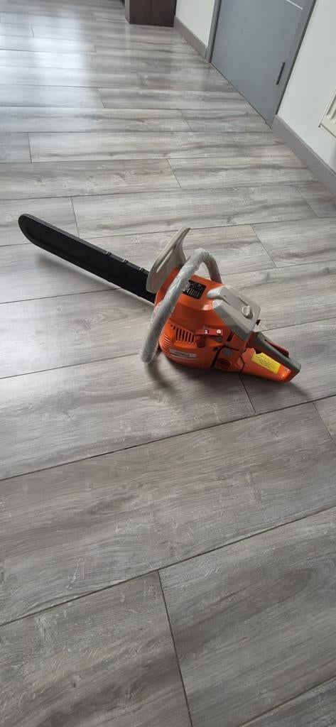 Chainsaw par jungwille.jw5800, Enlèvement