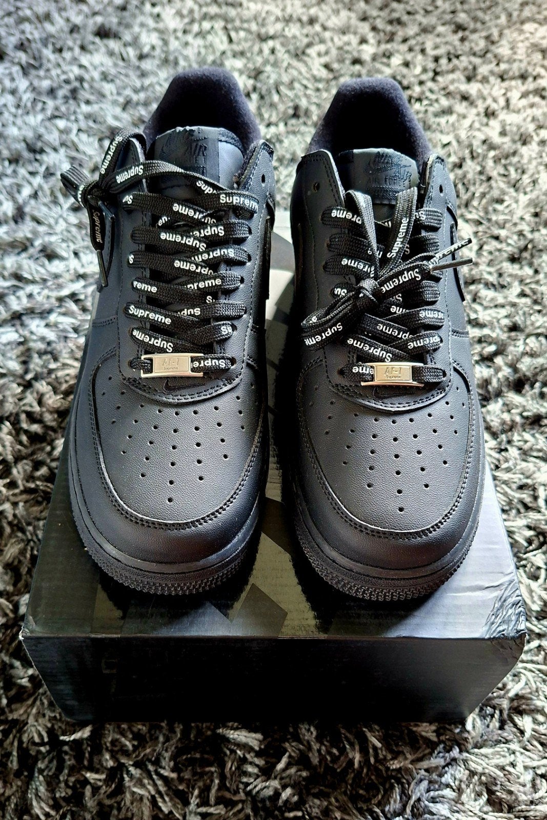 Nike Air Force 1 Low Supreme Black – Taille 43 – Neuves, Vêtements | Hommes, Chaussures, Enlèvement ou Envoi