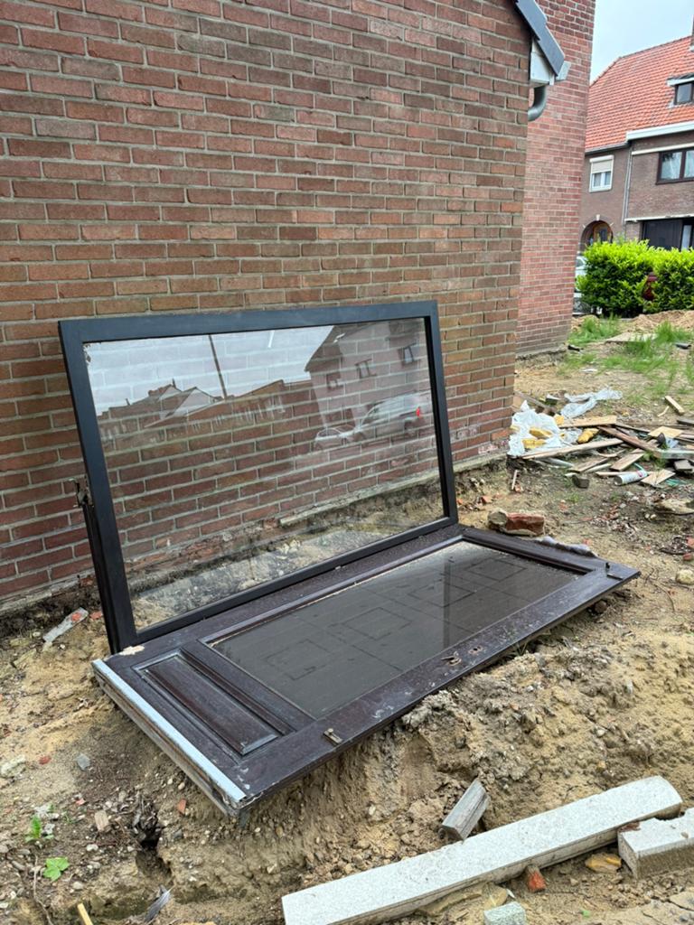 Gratis raam en buitendeur, Doe-het-zelf en Bouw, Glas en Ramen, Ophalen, Zo goed als nieuw