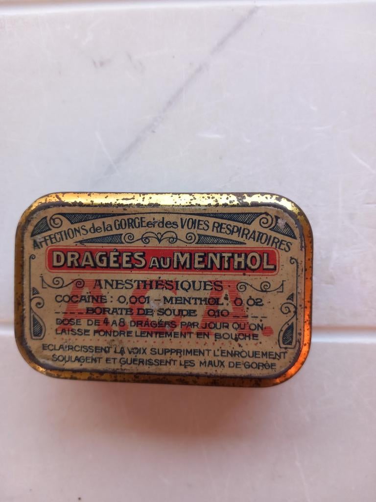 Très ancienne boîte métallique  Dragées au menthol, Enlèvement ou Envoi