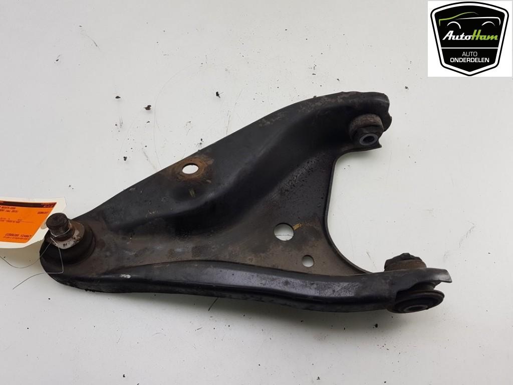 BRAS DE SUSPENSION AVANT DROIT (TRIANGLE) Dacia Sandero II, Dacia, Dhr. J. Ham, Administratie@autoham.nl, Utilisé