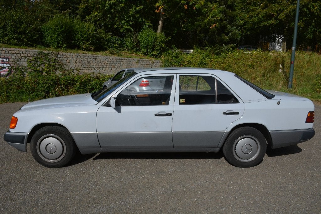 Mercedes 200D uit 1993, foto 4