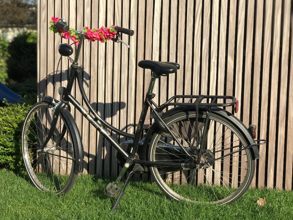 batavus retro meisjesfiets zwart 24 inch, framemaat 44, Fietsen en Brommers, Ophalen, Batavus, Handrem, Gebruikt