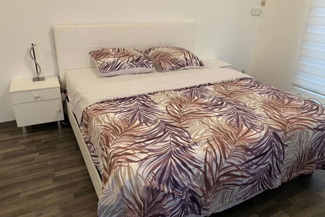 Boxspring incl. Nachtkastje en matras 180/200, Ophalen, Gebruikt