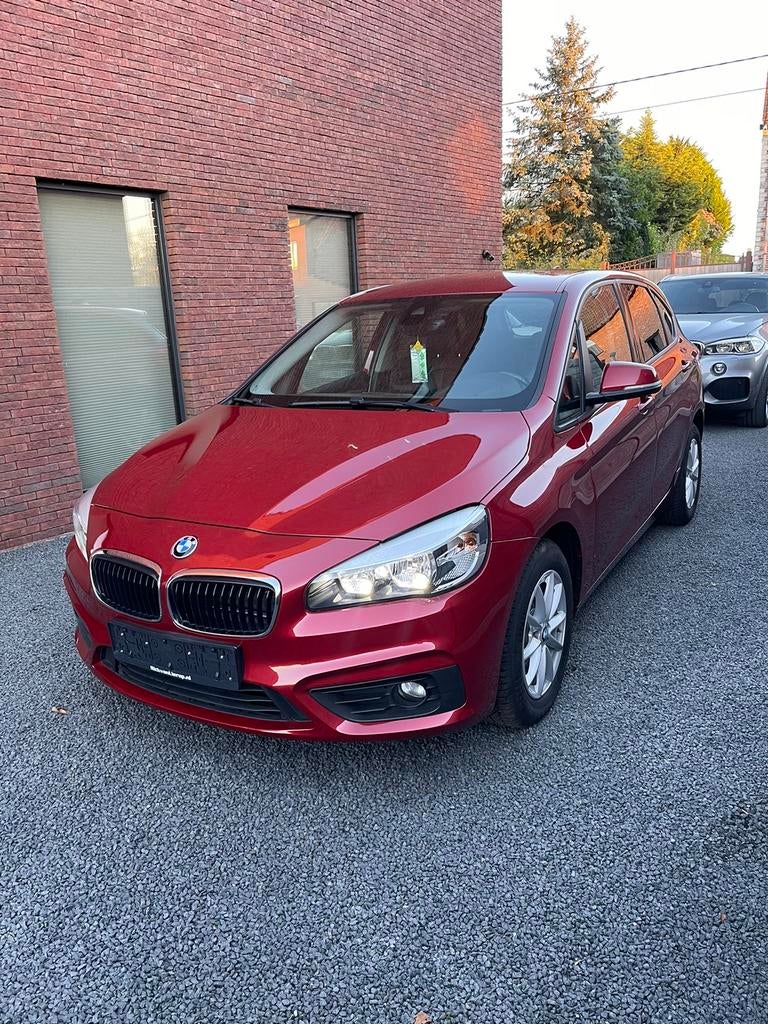 BMW 218i active tourer 1.5 cc 136 pk 2016 (Automaat), Particulier, Bluetooth, Rood, 100 kW