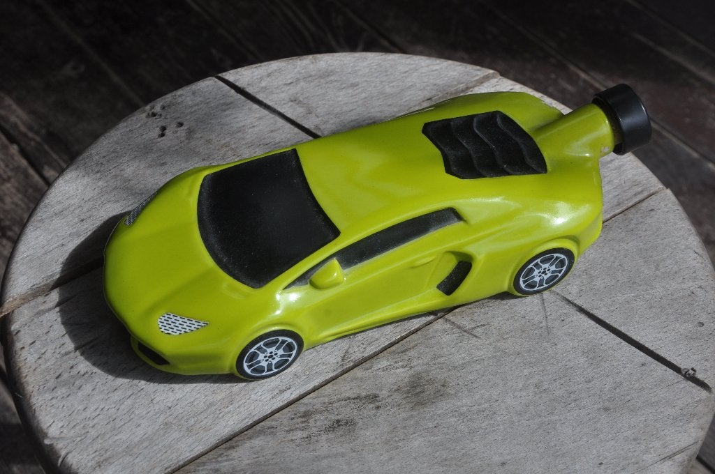 fles in de vorm van een lamborghini, Enlèvement ou Envoi, Utilisé, Autres types