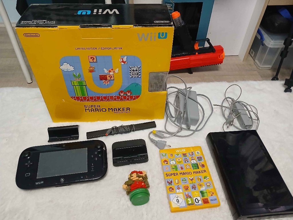 Nintendo Wii U Super Mario Maker Edition, Ophalen, Zo goed als nieuw, Zonder controller, Met games
