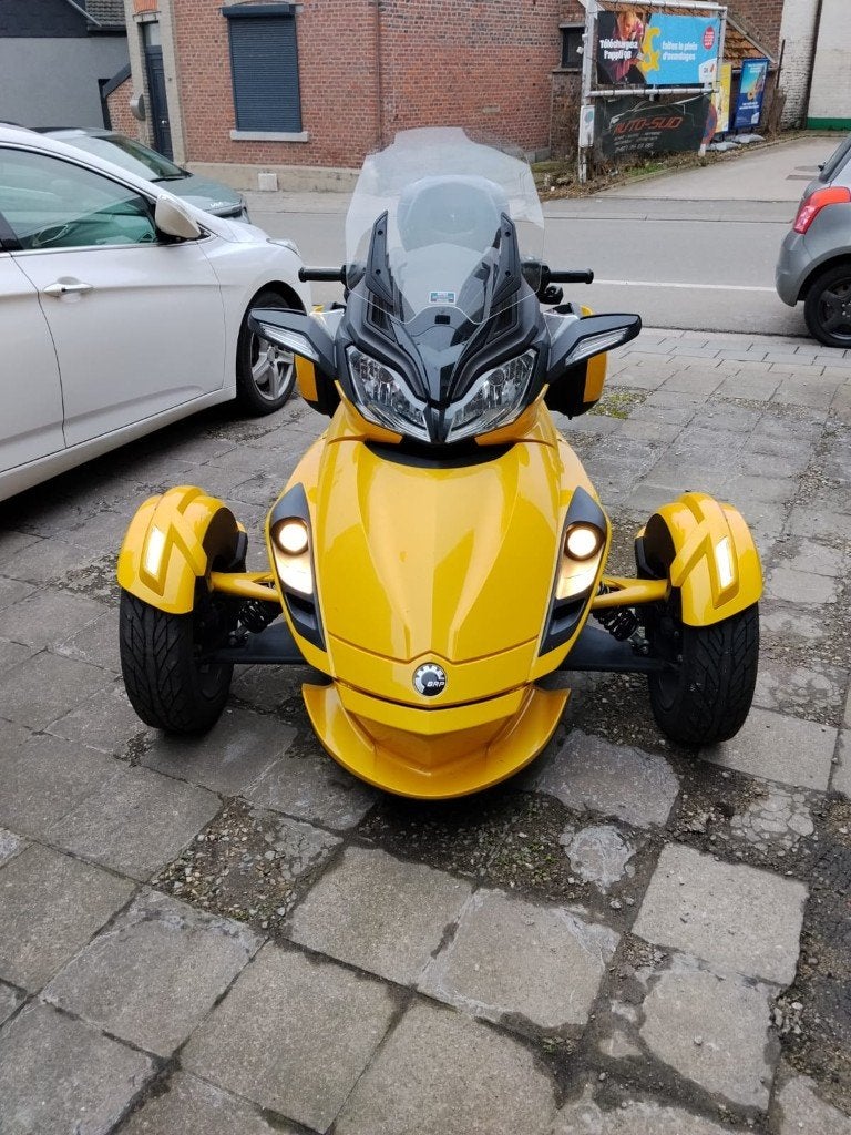 Can-Am Spyder ST-S, 990 cm³, Plus de 35 kW