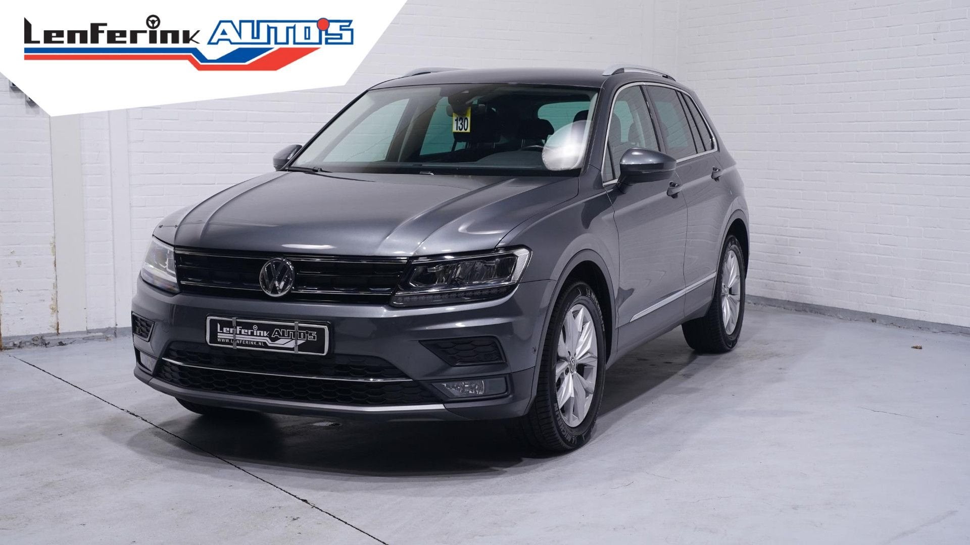 Volkswagen Tiguan 1.5 TSI ACT Highline 1e Eig. NAP Clima Nav, Auto's, Volkswagen, Automaat, Zwart, Navigatiesysteem, Bedrijf