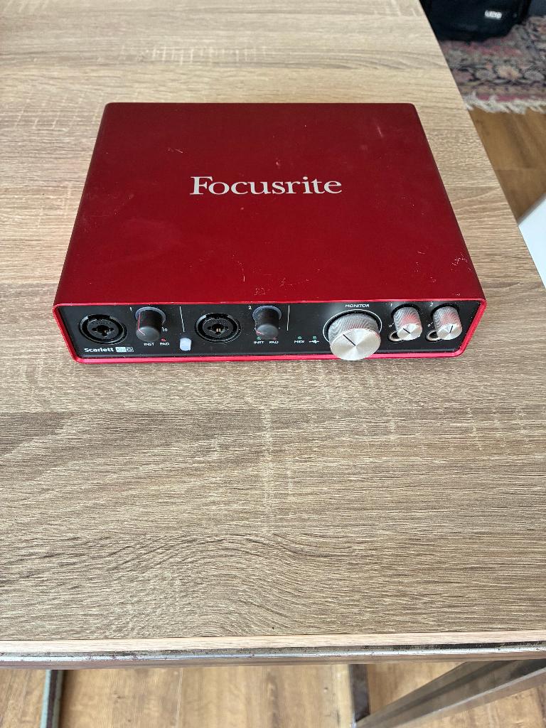 focusrite scarlett 6i6, Muziek en Instrumenten, Midi-apparatuur, Ophalen, Gebruikt