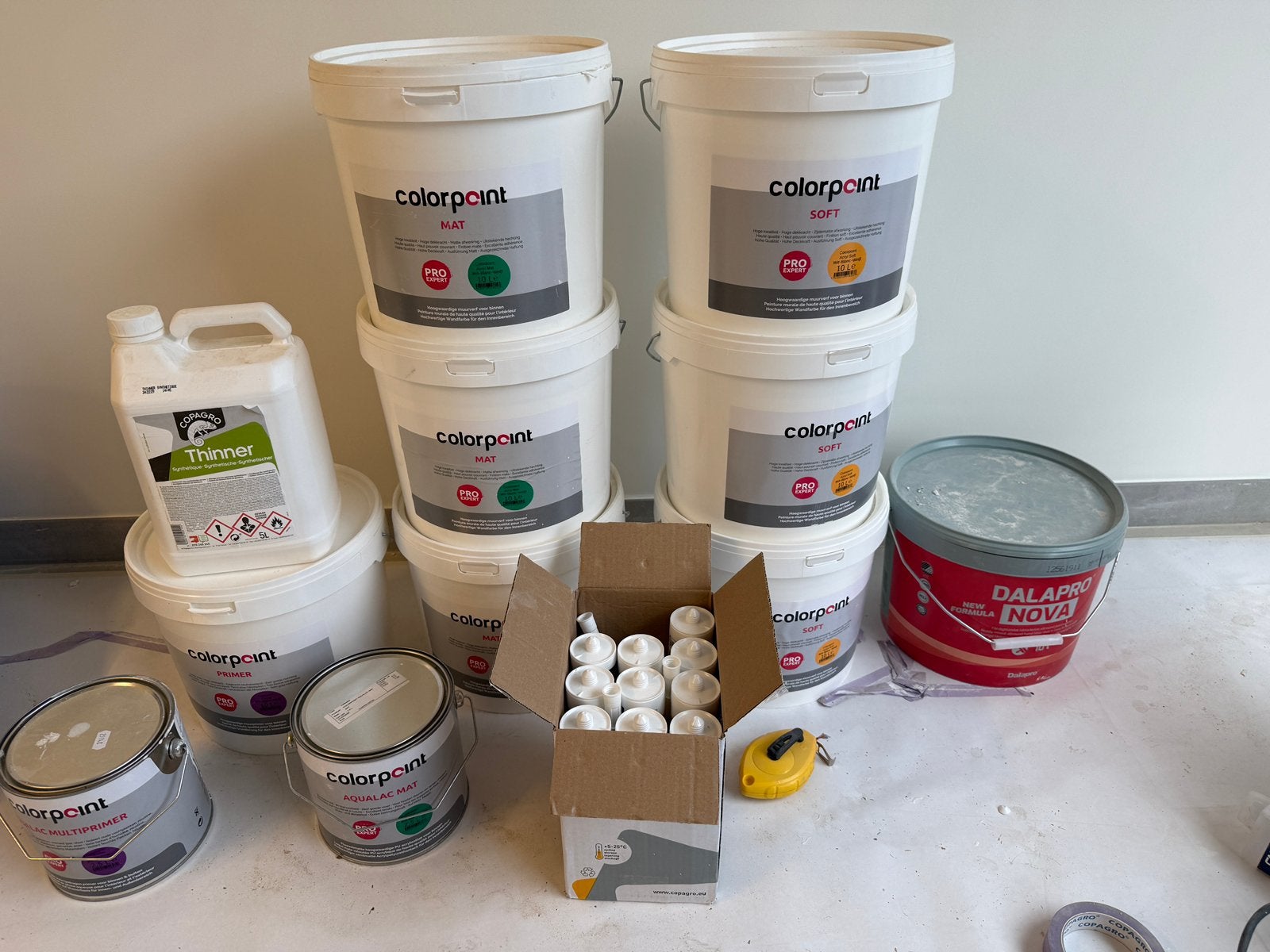 Verf, wit, zowel voor plafond en muur, Ophalen, Wit, Verf