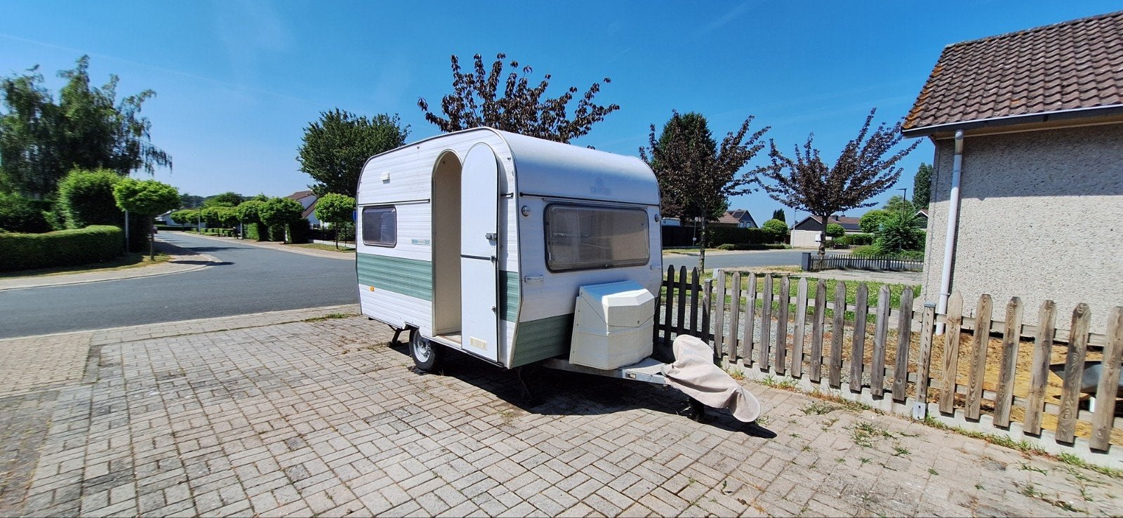 Chateau Touring 320 Elite 1977, Caravans en Kamperen, Caravans, Particulier, Koelkast, Chateau