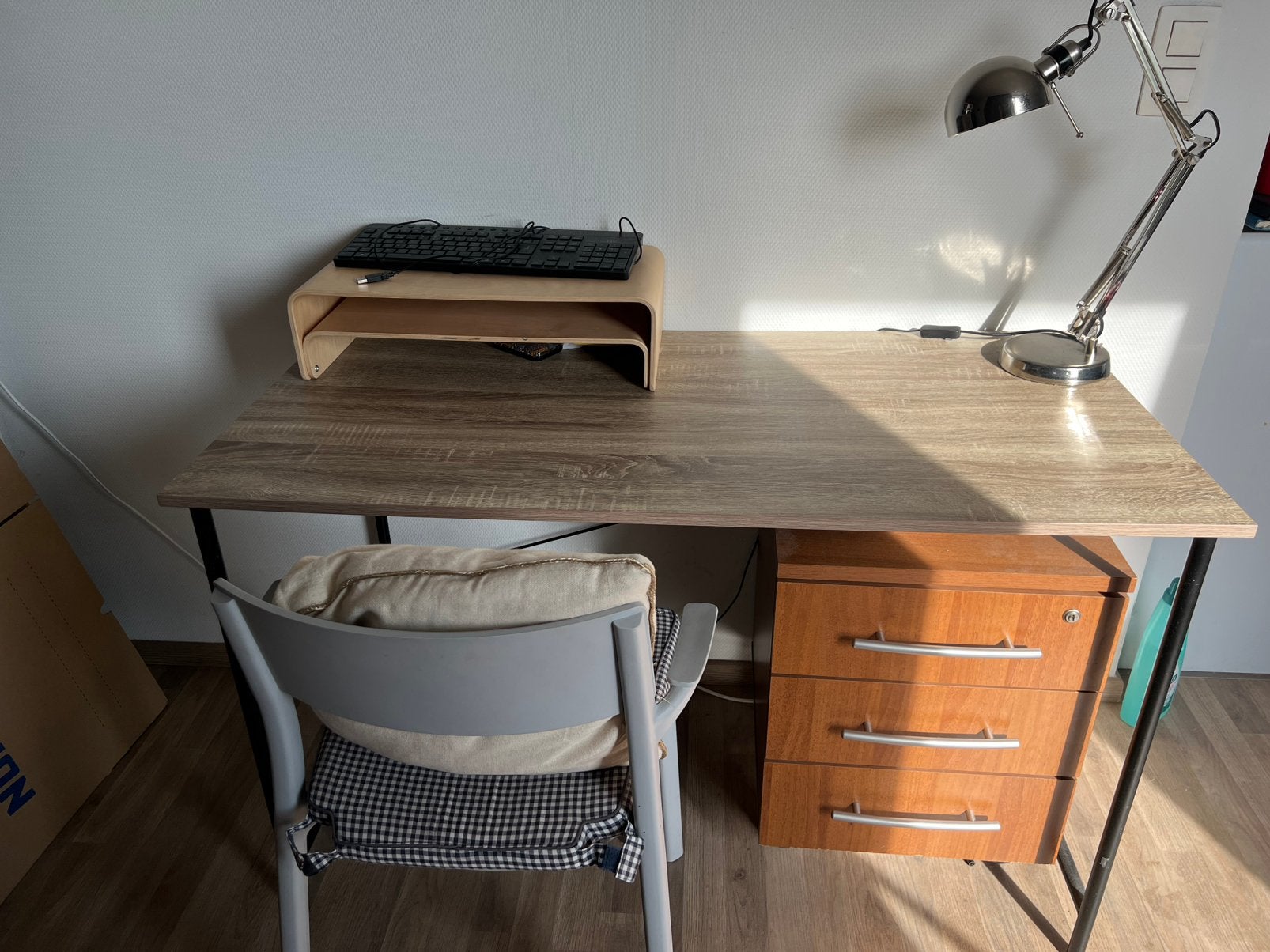 Bureau + lampe + caisson + chaise, Maison & Meubles, Bureaux, Comme neuf, IKEA, Bois, Noir, Enlèvement