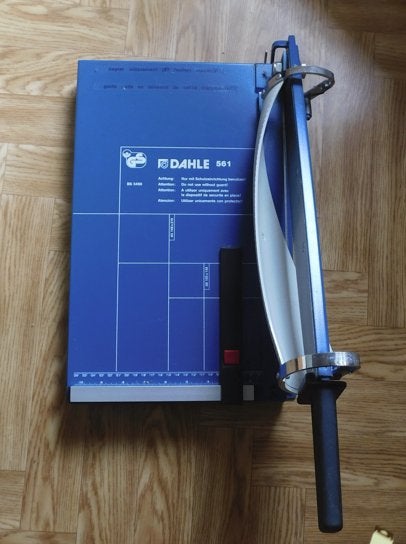 CISAILLE - ROGNEUSE - BUREAU - ECOLE - DAHLE 561, Enlèvement, Comme neuf