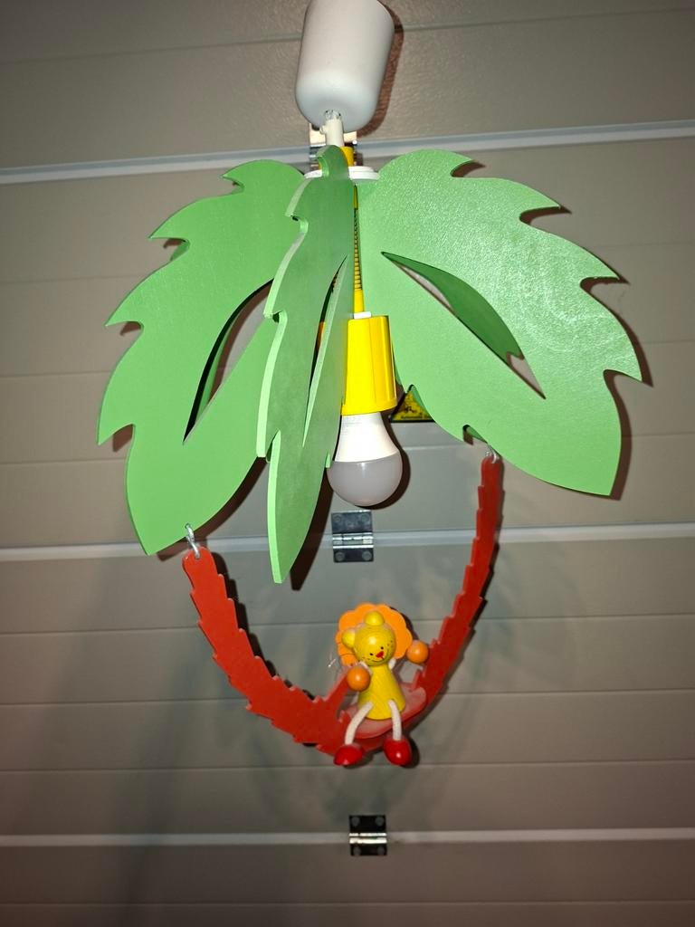Hanglamp en kinderlamp tijdens junglebord, Huis en Inrichting