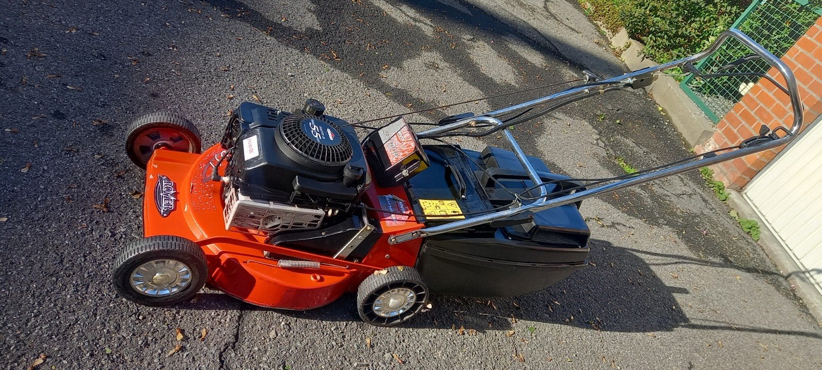 ROVER met BATTERIJ STARTER ZELFTREKKER BENZINE GRASMAAIER, Ophalen