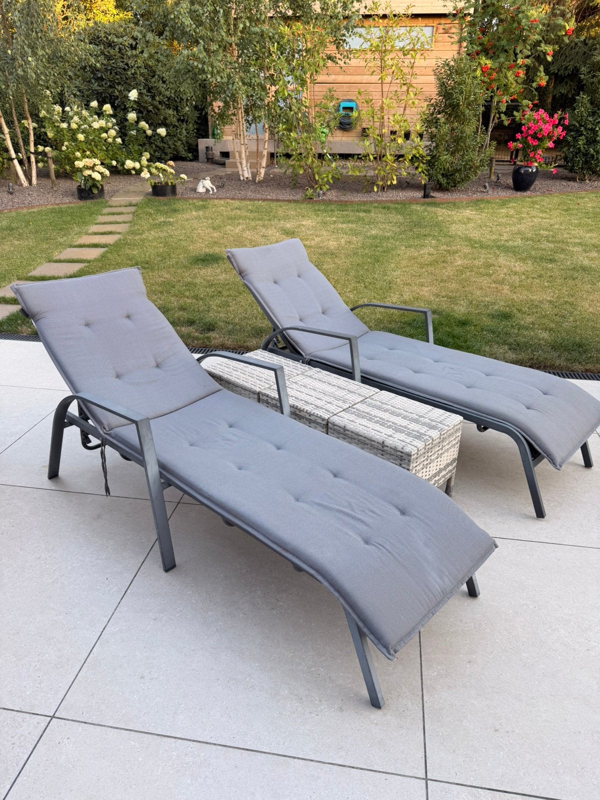 Longue chaise, Enlèvement, Comme neuf