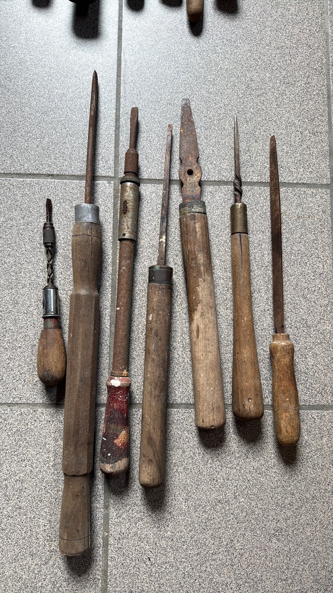 Outils à main anciens 7 pièces, Enlèvement