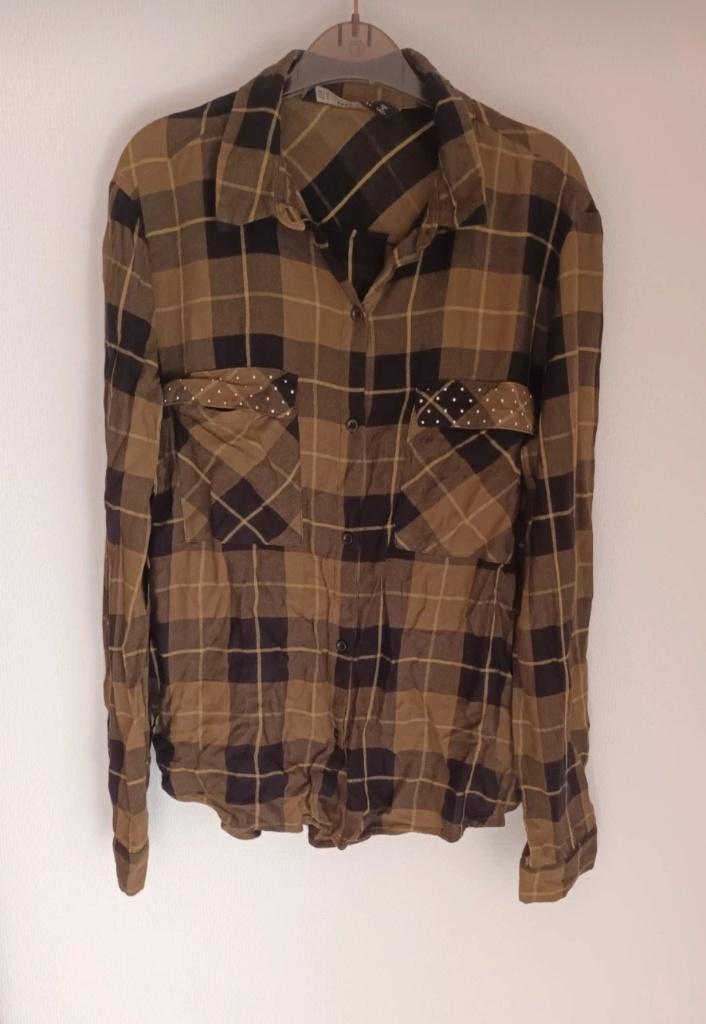 Chemise zara femme Small  kaki à carreaux, Kleding | Dames, Blouses en Tunieken, Ophalen