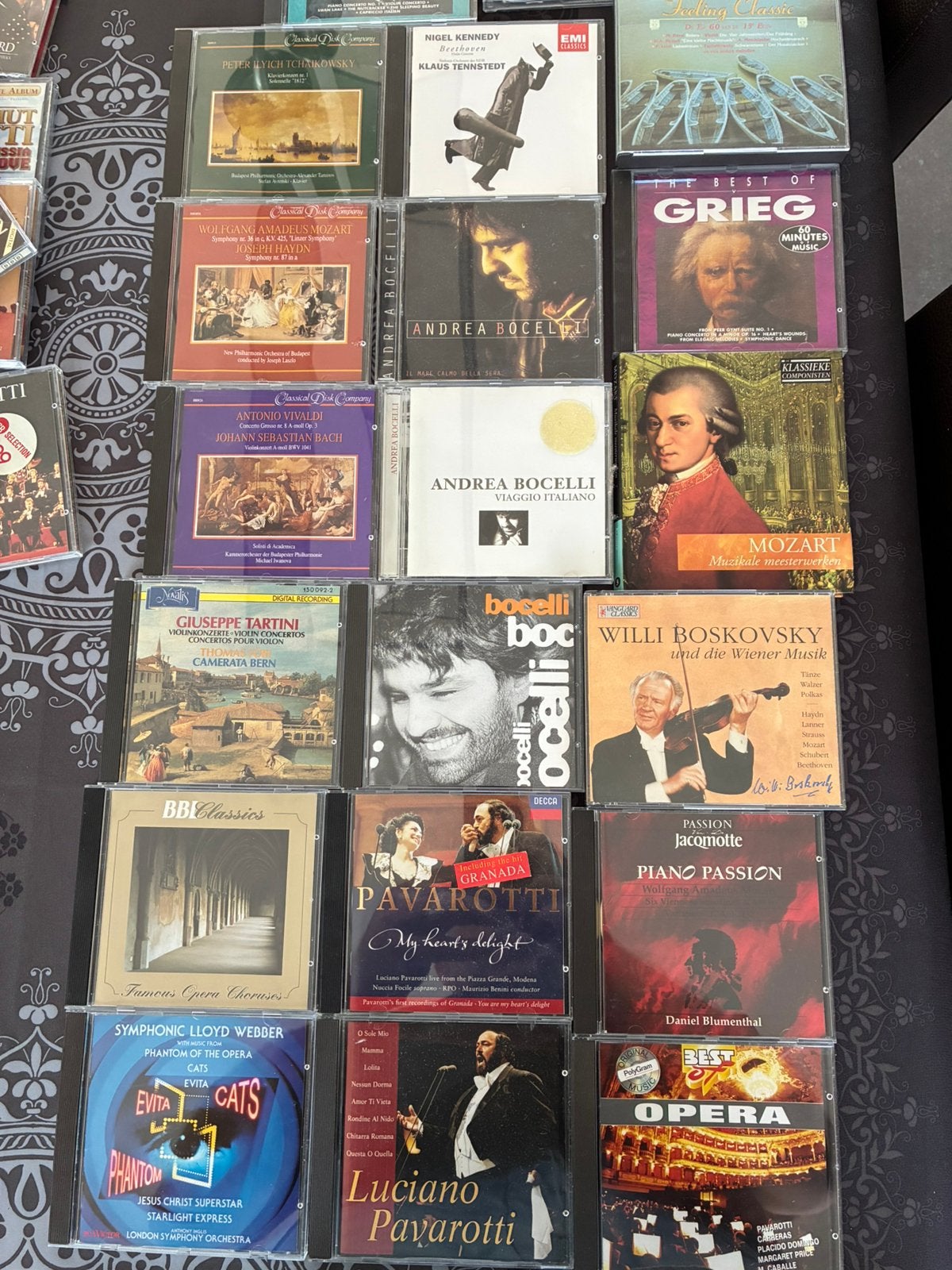 Lot de 70 CD allant du classique au new beat., Enlèvement, Comme neuf