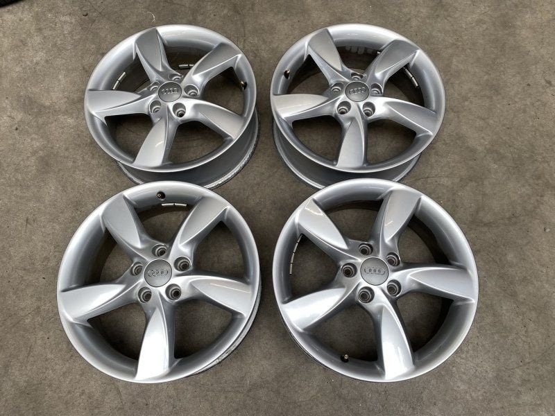 17 inch originele velgen Audi A3 8V0071497, Autos : Pièces & Accessoires, -, 17 pouces, Utilisé, -