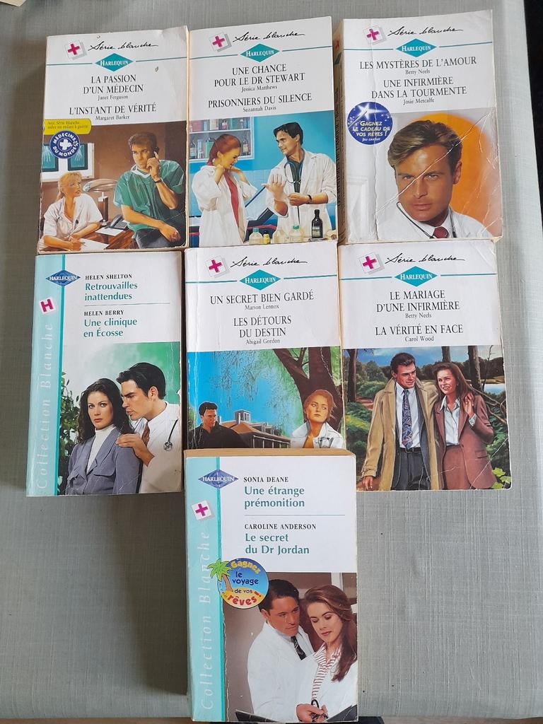 Lot de 7 Harlequin double Série Blanche = 14 romans, Livres, Romans