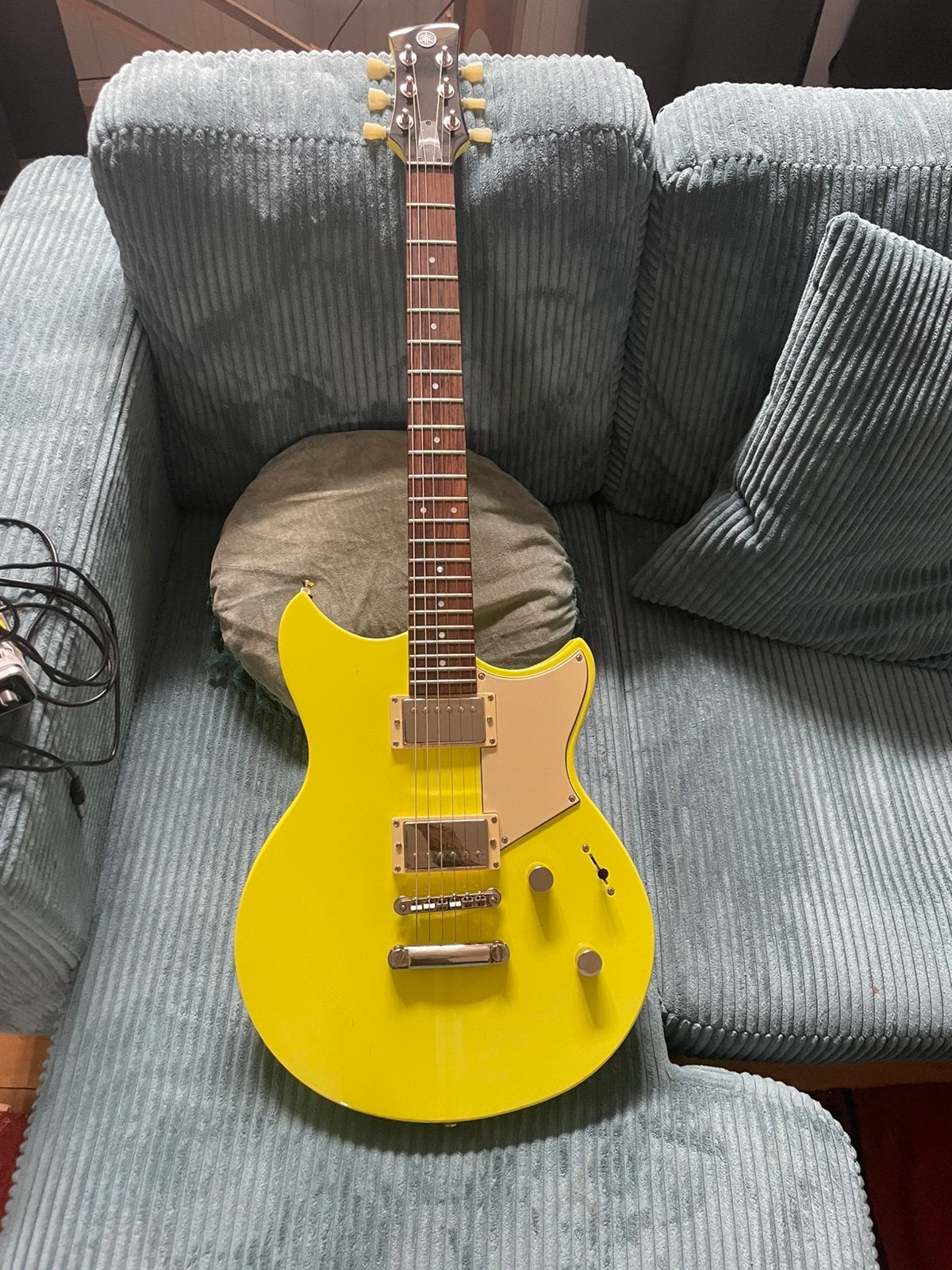 Yamaha Revstar RSE20 Neon Yellow, Musique & Instruments, Instruments à corde | Guitares | Électriques, Enlèvement, Neuf, Solid body