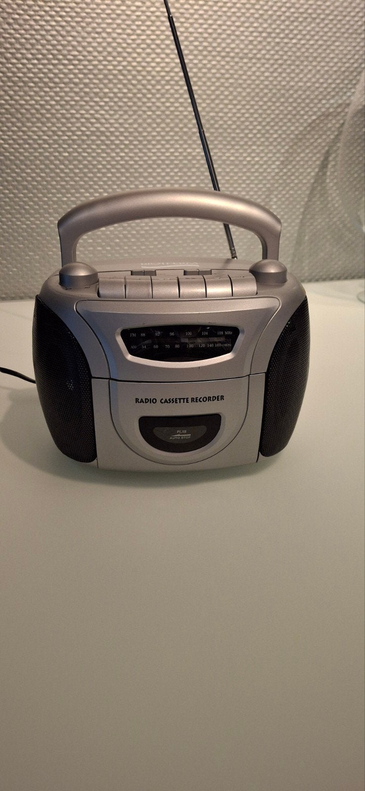 Radio/lecteur de cassettes (boîtier). État neuf, Enlèvement, Neuf, Radio