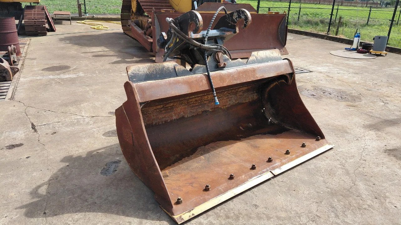 Caterpillar Tilting bucket CW30 CW40 with angle sensor