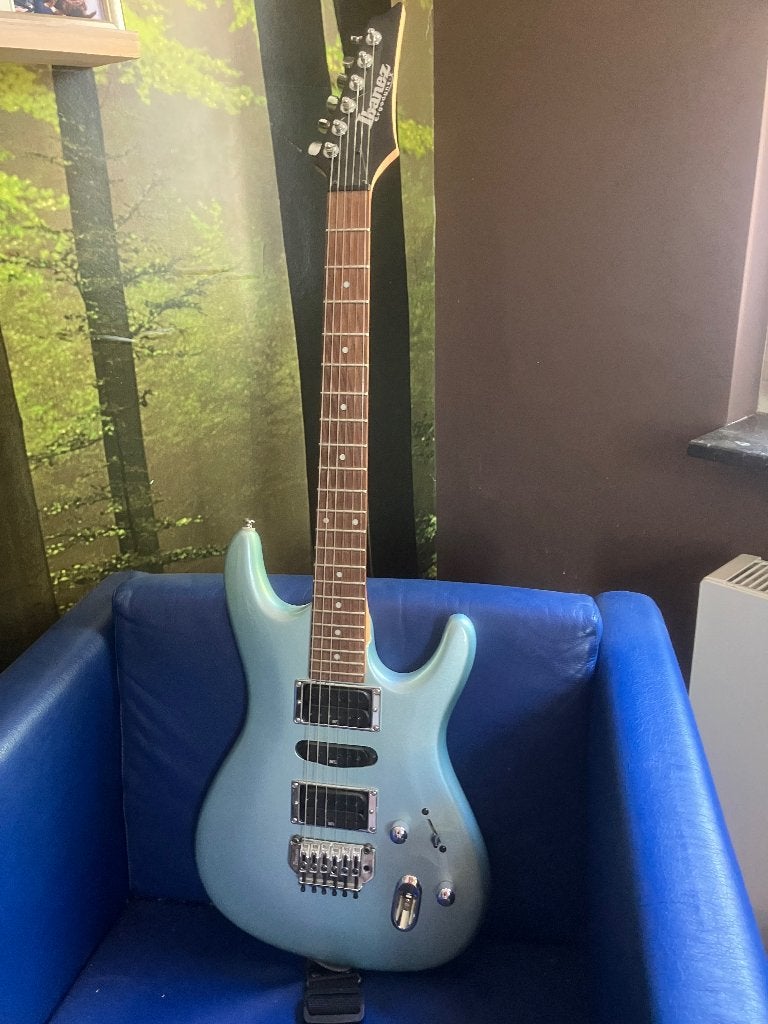 Ibanez EXR170 Ergodyne (incl hoes), Muziek en Instrumenten, Ophalen, Zo goed als nieuw, Solid body, Ibanez
