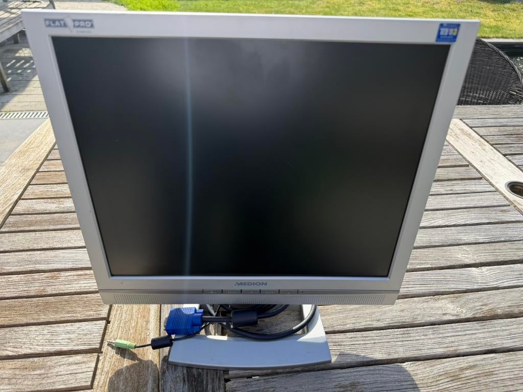 Medion 17 inch flatscreen, Computers en Software, Monitoren, Ophalen, Zo goed als nieuw, VGA