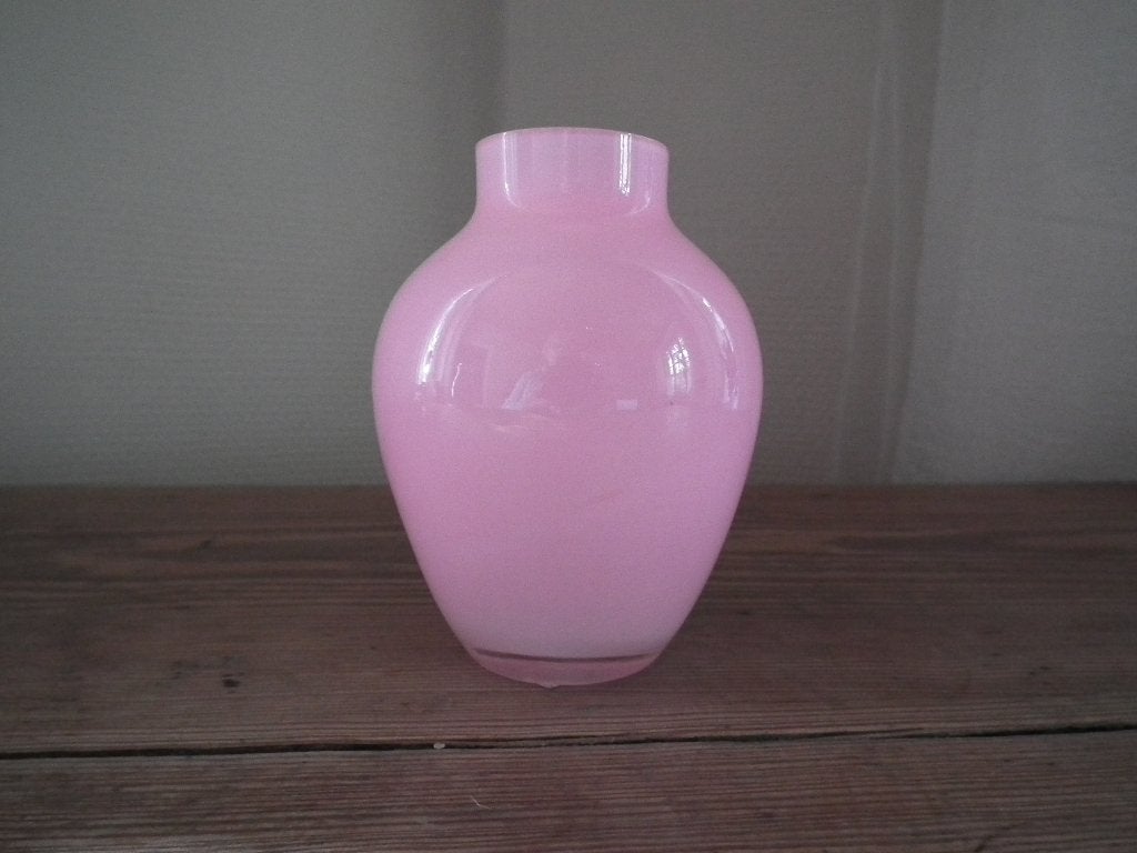 Petit vase rose en Opale. H 10,5 cm (Casa) Nouveau, Neuf, Rose, 14 cm, Envoi