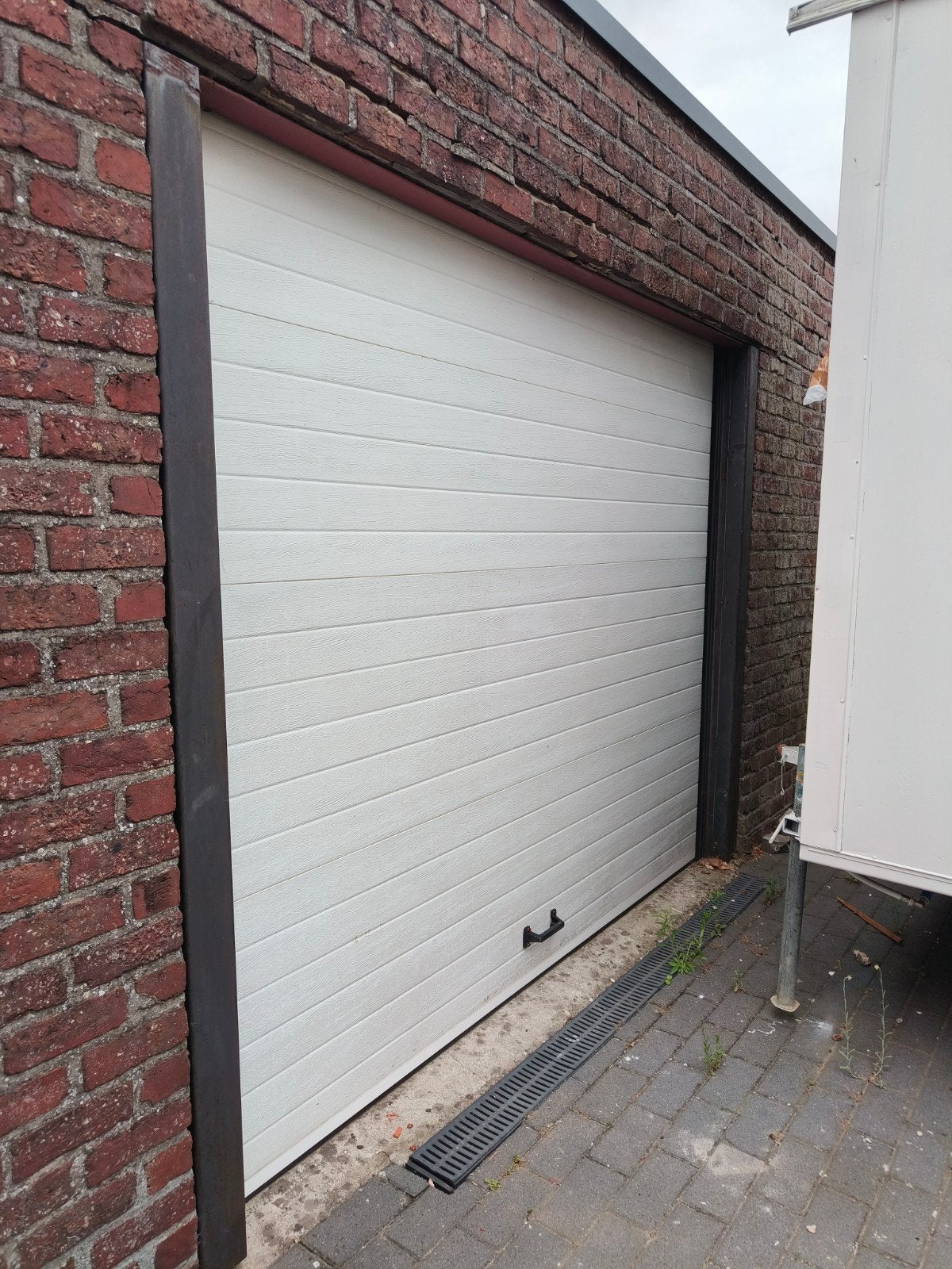 Elektrische poort 2.14m x 2.43m, Ophalen