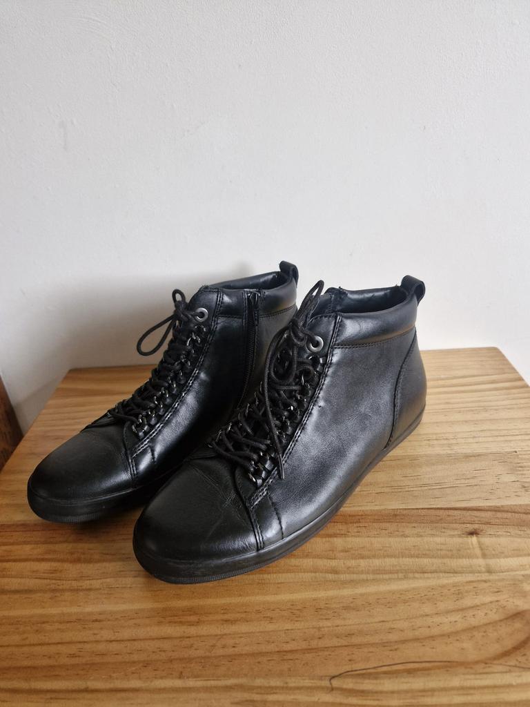 schoenen, Zwart, Overige typen, Ophalen of Verzenden, Zo goed als nieuw