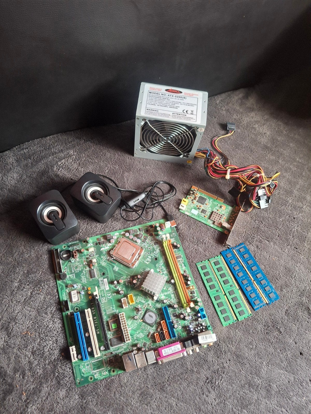 lot informatique, Informatique & Logiciels, Enlèvement ou Envoi, Intel